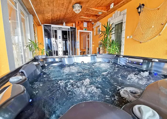 Helena & Hotel Levél