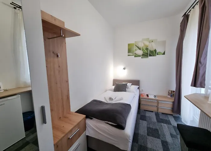 Hotel Helena & 3*